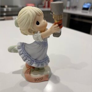 Precious moments 2006 dancing for joy on Christmas morning